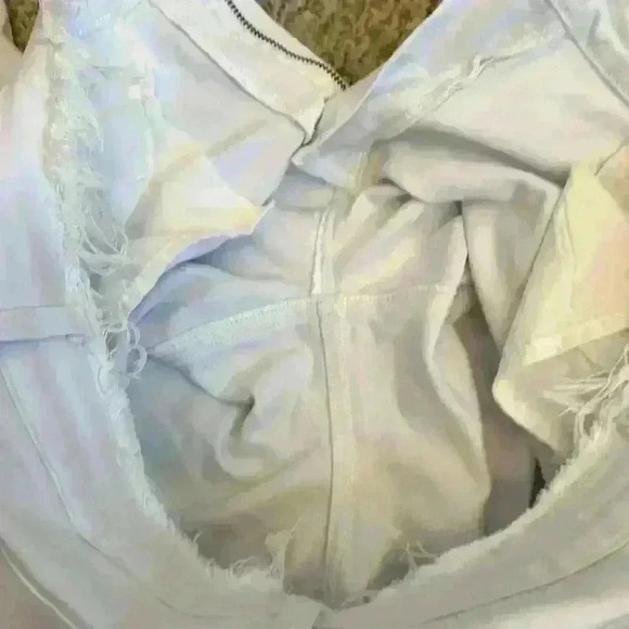 Altar’d State White Jeans Distressed at Waist, Knees and Ankles. Women’s Size 29 - Picture 10 of 15